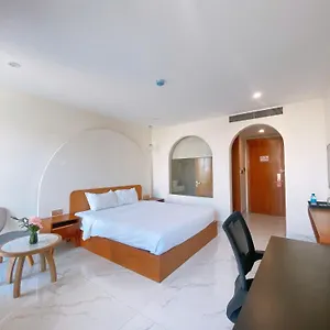 Maple & 3*, Da Nang Vietnam