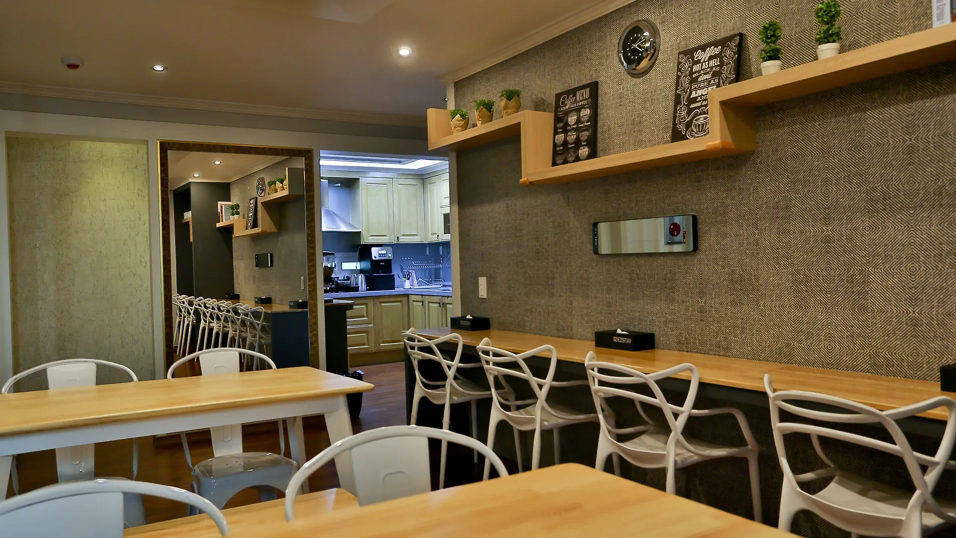 ホテル イージーステイ ナンポ 釜山広域市 3*,  韓国